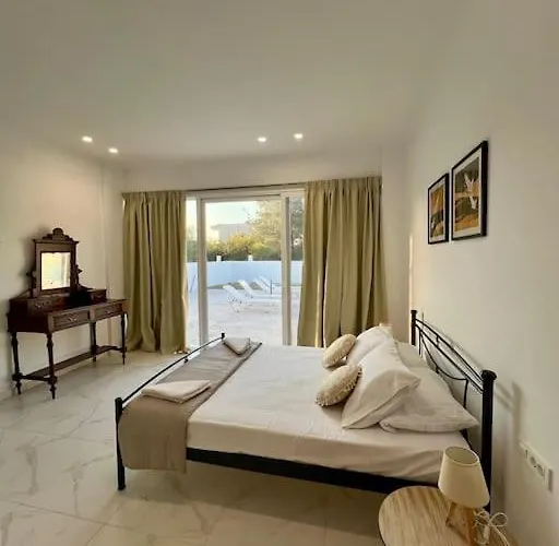 Marinos Villa *